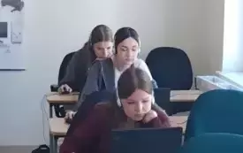 1000008976